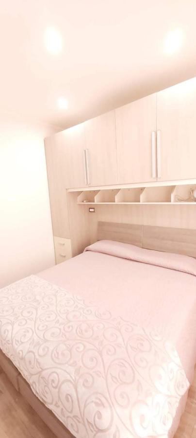 Le Scalette Bed and Breakfast La Maddalena  Exteriör bild