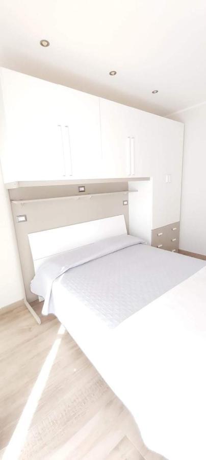 Le Scalette Bed and Breakfast La Maddalena  Exteriör bild