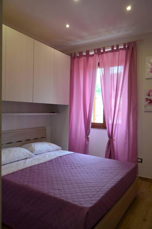Le Scalette Bed and Breakfast La Maddalena  Exteriör bild